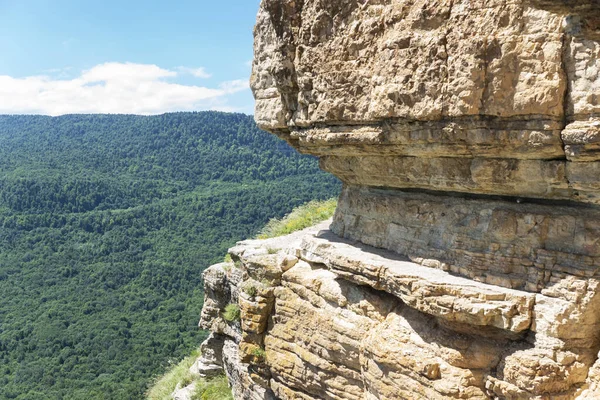 Plce Genannt Adlerschelf Kaukasus Gebirge Fußweg Auf Felsen Großer Höhe lizenzfreie Stockfotos