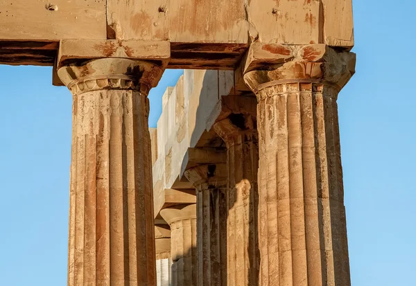 Columna, el siglo V aC — Foto de Stock