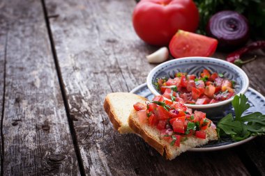 Meksika domates salsa sos ve tost