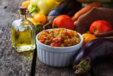 Seramik kase patlıcan havyar