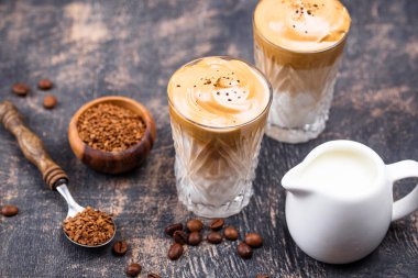 Dalgona sütlü kremalı kahve