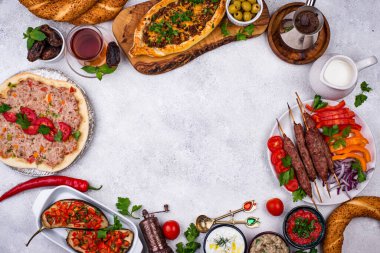 Geleneksel Türk veya Ortadoğu yemekleri
