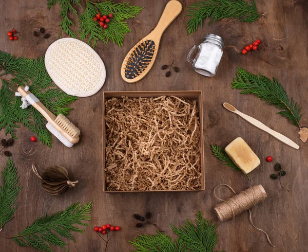 Pacote de cuidados de Natal com presente sustentável — Fotografia de Stock