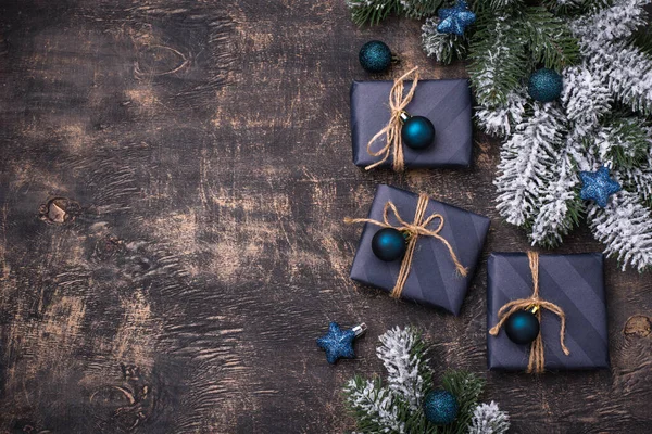Caixas de presente de Natal em papel azul — Fotografia de Stock