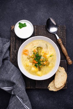 Patatesli sebze çorbası ve karnabahar.