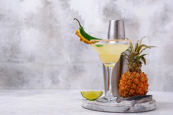 Margarita med ananas och jalapeno — Stockfoto