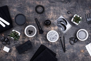 Siyah kömür detoks kozmetik seti