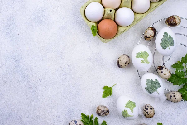 Paskalya yumurtalarının süsleme süreci