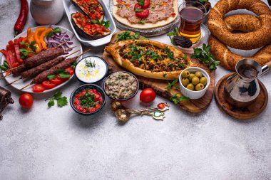 Geleneksel Türk veya Ortadoğu yemekleri