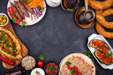 Geleneksel Türk veya Ortadoğu yemekleri