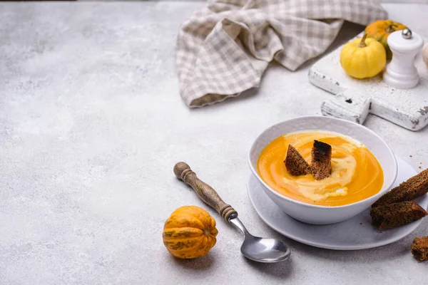 Sup krim labu musim gugur tradisional — Stok Foto