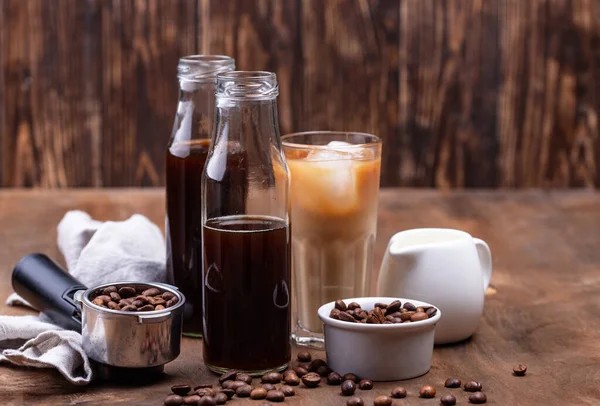 Kopi dingin dengan es dan susu — Stok Foto