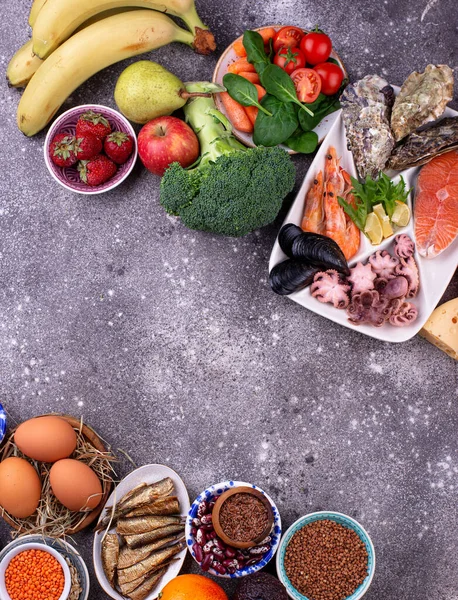 Dieta pescetária com frutos do mar, frutas e legumes — Fotografia de Stock