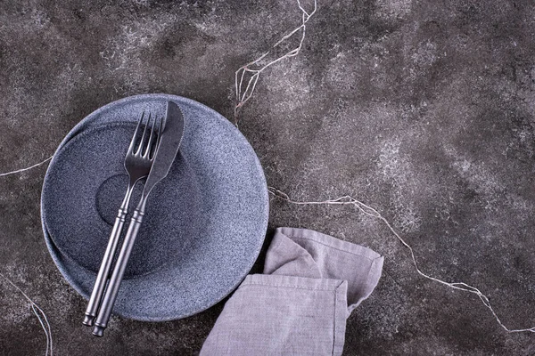 Configuração da mesa em fundo de concreto cinza — Fotografia de Stock