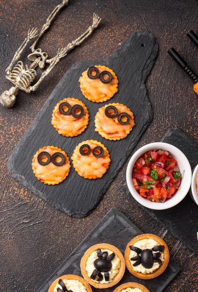 Halloween effrayant mini pizza momie — Photo
