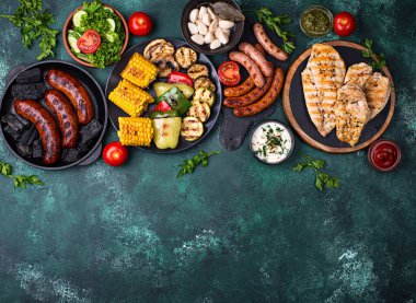 Izgara sosis, et ve sebze..