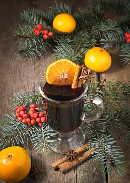 Hot mulled wine, winter  drink — Stock Photo, Image