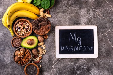 Doğal magnezyum Mg içeren çeşitli ürünler