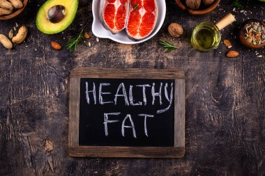 Sağlıklı yağ kavramı. Omega 3 bakımından zengin gıda ürünleri..