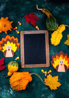 El yapımı hindiyle Şükran Günü geçmişi