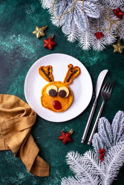 Noel Baba Ren geyiği şeklinde gözleme. Noel kahvaltısı