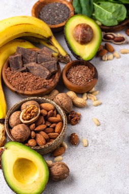 Doğal magnezyum Mg içeren çeşitli ürünler