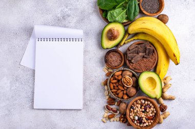 Doğal magnezyum Mg içeren çeşitli ürünler