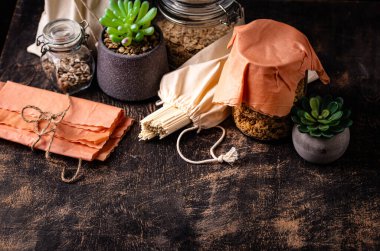 Balmumu ambalaj. Yeniden kullanılabilir plastik yaşam konsepti