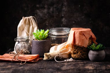 Balmumu ambalaj. Yeniden kullanılabilir plastik yaşam konsepti