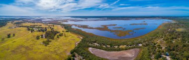 Gippsland, Avustralya 'daki Wellington Gölü' nün geniş hava manzarası.