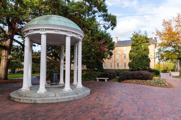 Chapel Hill Usa October 2020 Old Well Campus University North — 스톡 사진