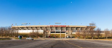 Ames, IA, ABD - 4 Aralık 2020: Iowa Eyalet Üniversitesi kampüsündeki Jack Trice Stadyumu