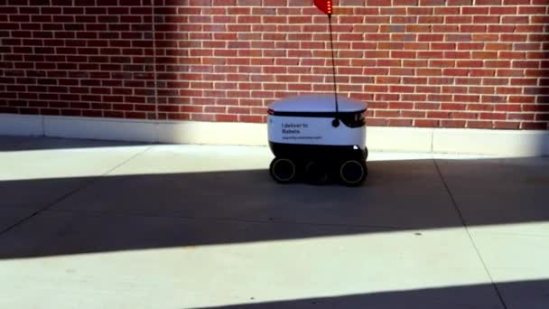 Oxford Starship Robot Self Driving Delivery Robot Campus University Mississippi — Stock Video