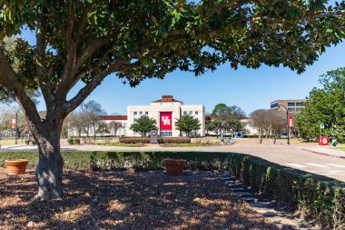 Houston, TX: Houston Üniversitesi Kampüsü 'ndeki Ezekiel W. Cullen Binası