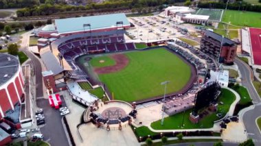Dudy Noble Field, Mississippi State Bulldogs beyzbol takımının evi..