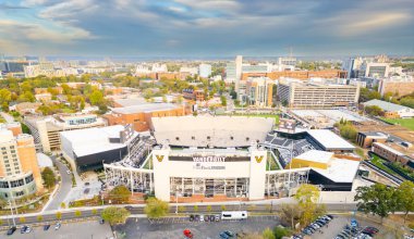 Nashville, TN - 24 Ekim 2025: FirstBank Stadyumu Vanderbilt Üniversitesi futbol takımının evidir..