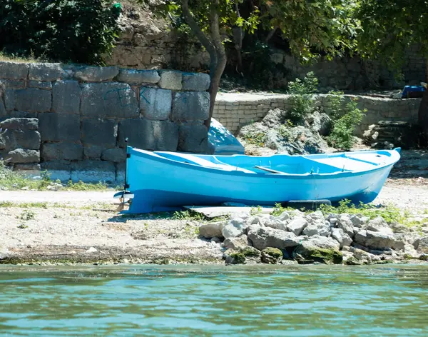 Vecchia Barca Pesca Sulla Spiaggia — Foto Stock