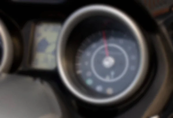 araba gösterge paneli, hız göstergesinin yakın görüntüsü