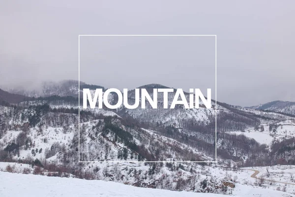 Paisagem Inverno Com Montanhas Neve — Fotografia de Stock