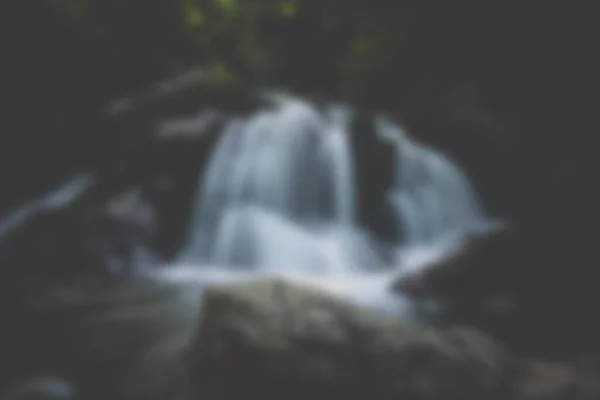 Cachoeira Nas Montanhas — Fotografia de Stock