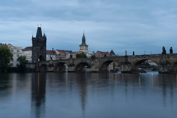Panoramiczny Widok Most Karola Wełtawę Kamienne Mosty Rzece Mieście Centrum — Zdjęcie stockowe