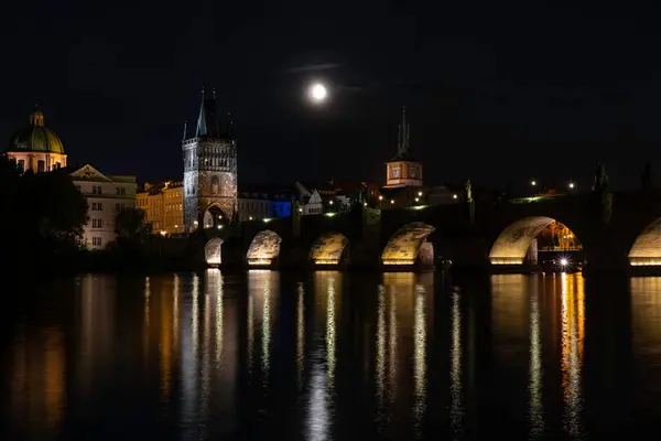 Ponte Carlo Nel Centro Praga Sul Fiume Moldava Notte Sono — Foto Stock