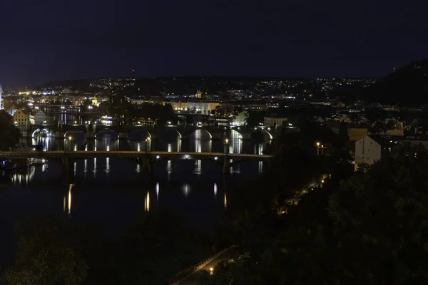 Vista Sul Fiume Moldava Notte Ponti Lampioni Nel Centro Praga — Foto Stock