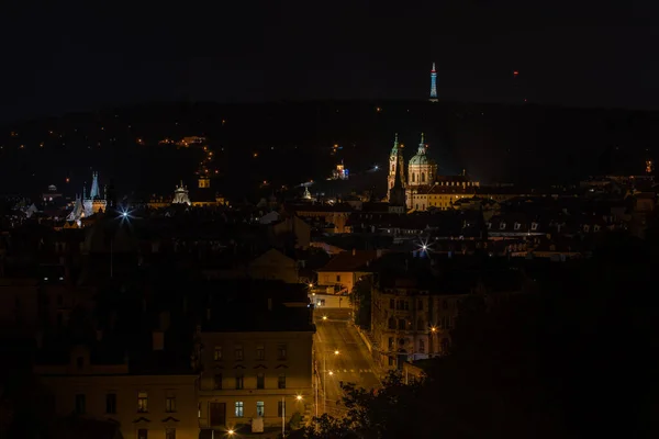 Vltava Nehri Etrafındaki Sokak Işıkları Prag Merkezinde Vltava Nehri Üzerindeki — Stok fotoğraf