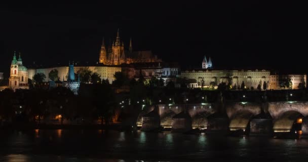 Time Lapse Flowing River Vltava Background Κάστρο Πράγας Και Καθεδρικός — Αρχείο Βίντεο