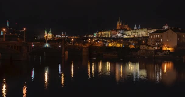 Lapso Tempo Castelo Praga Igreja Vitus Rio Vltava Fluindo Centro — Vídeo de Stock