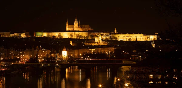 Vista Panorâmica Castelo Praga Catedral São Vito Luz Das Luzes — Fotografia de Stock