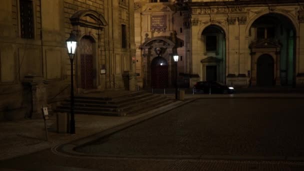 Projecteur Optique Lampadaire Sur Vieux Trottoir Arrière Plan Dans Une — Video