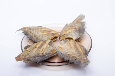 Yılan derisi Gourami Balığı, Pla Salit, balık kızartması