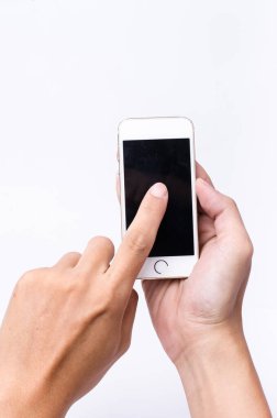 Akıllı telefonu tutan adam.